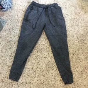 American eagle joggers